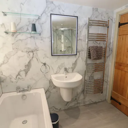 Tatil Evi Barney's *